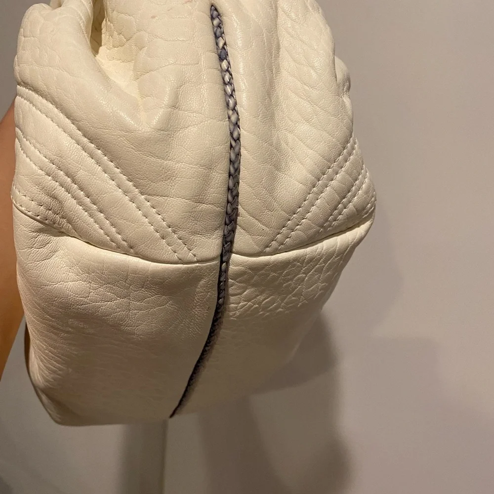 Fendi Mini Spy Cream Leather Bag - Picture 5 of 11